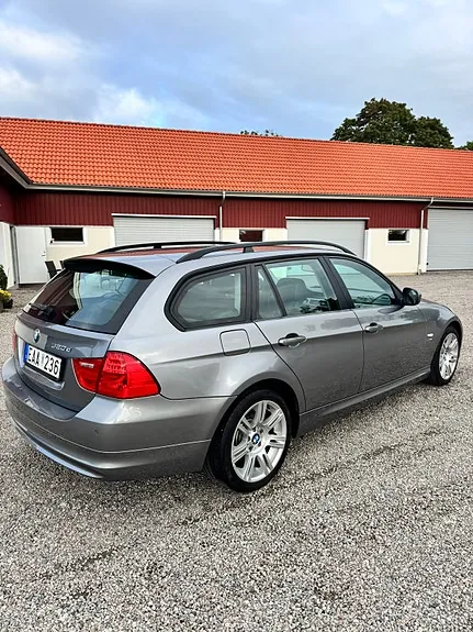 BMW 320D 2010 photo 4
