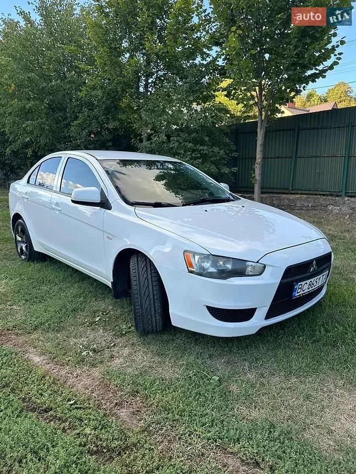 Mitsubishi Lancer 2010 photo 3