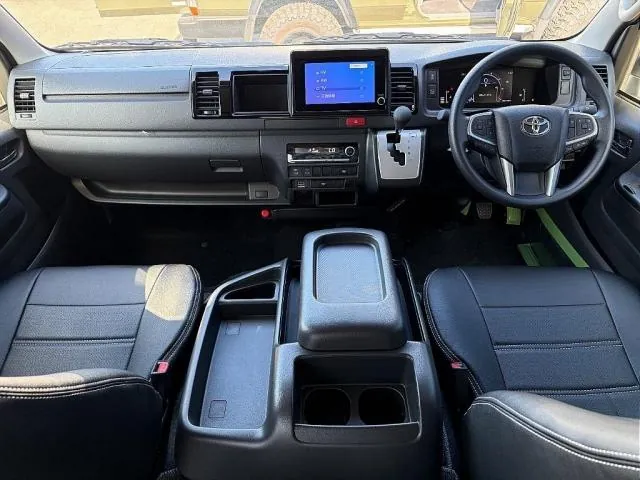 Toyota Hiace Wagon 2026 photo 2