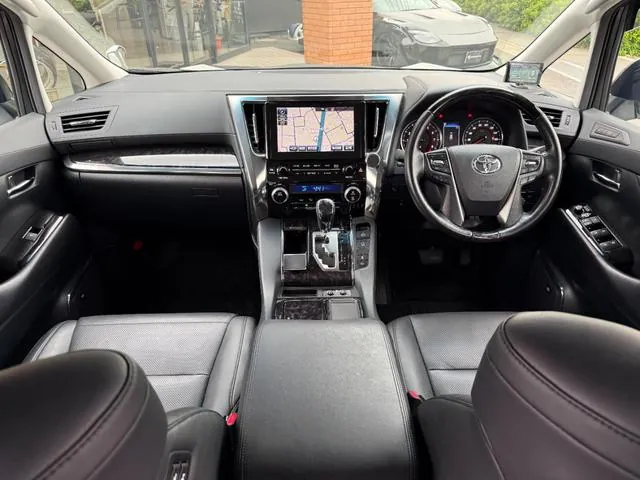 Toyota Alphard 2018 photo 4