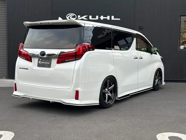Toyota Alphard 2018 photo 3