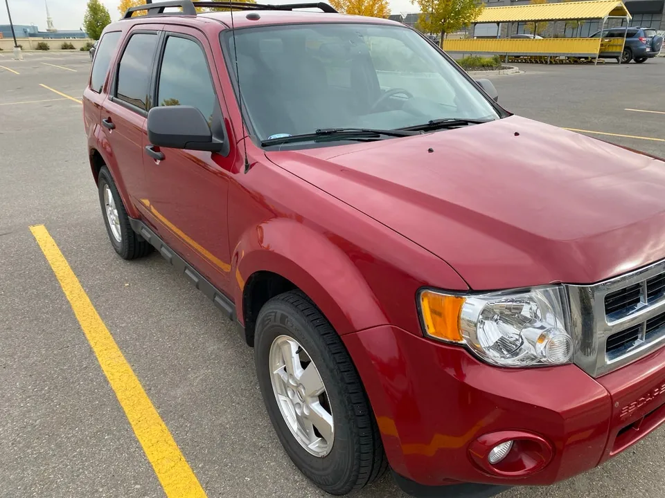 Ford Escape 2011 photo 3