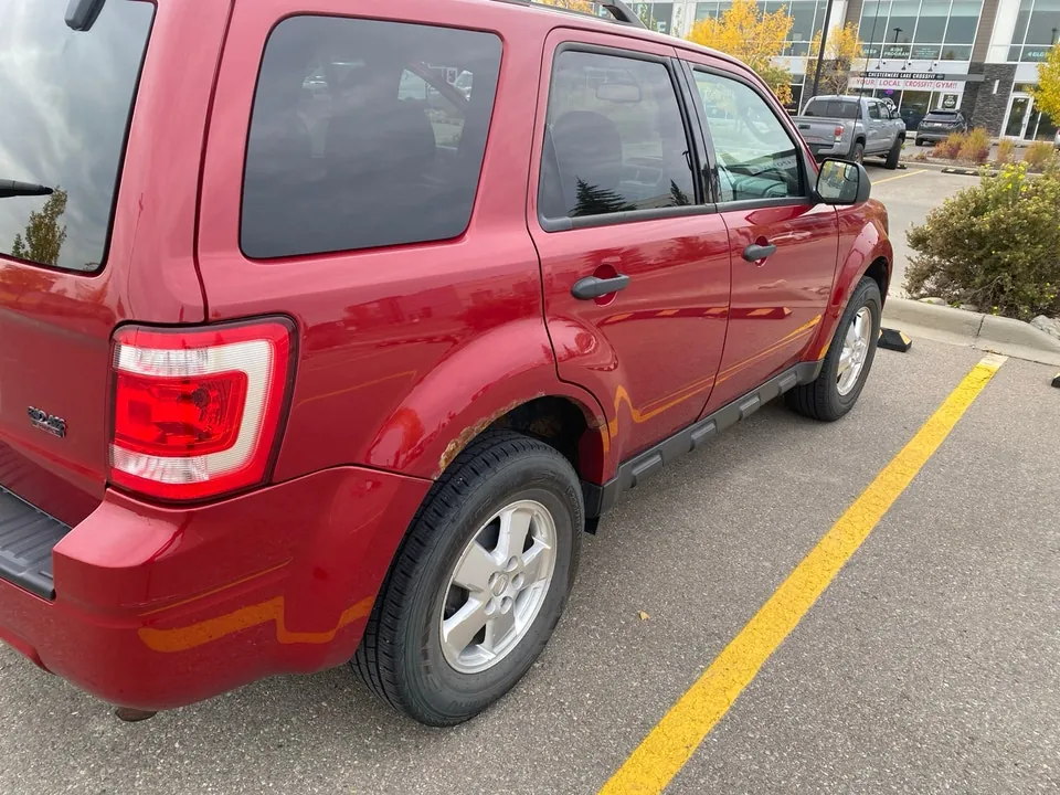 Ford Escape 2011 photo 4