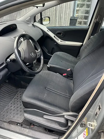 Toyota Yaris 2006 photo 3