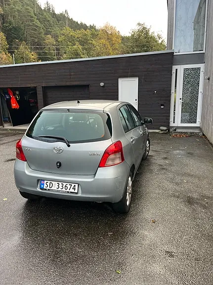 Toyota Yaris 2006 photo 2