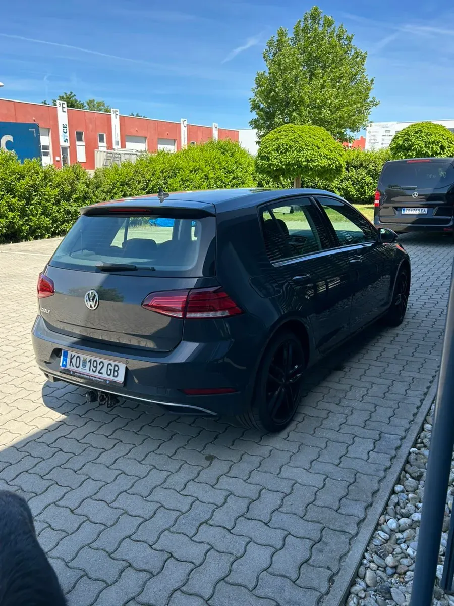 Volkswagen Golf 2018 photo 2