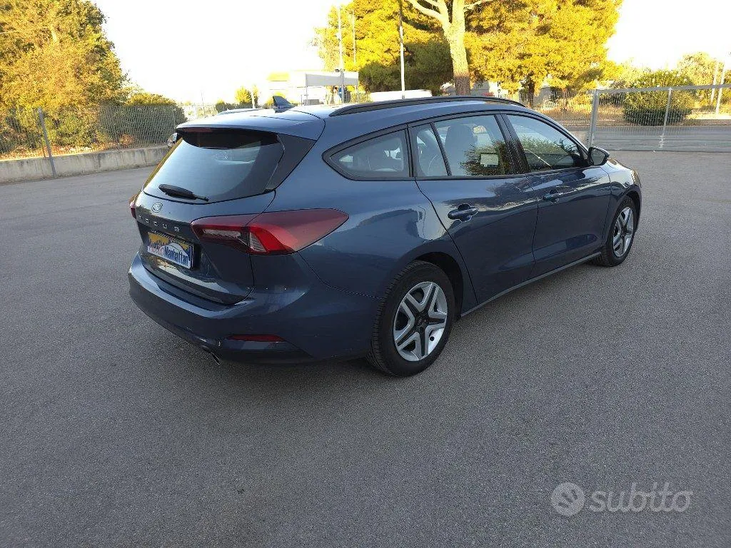 Ford Focus 2022 photo 3
