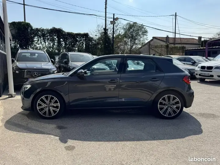 Audi A1 2023 photo 2
