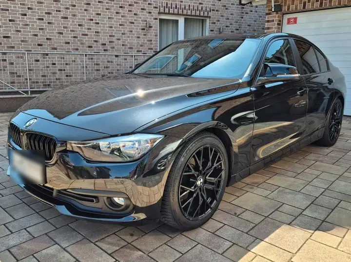 BMW 318I