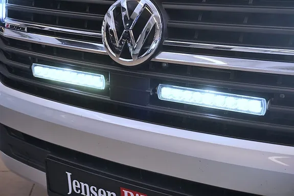 Volkswagen Transporter 2023 photo 5