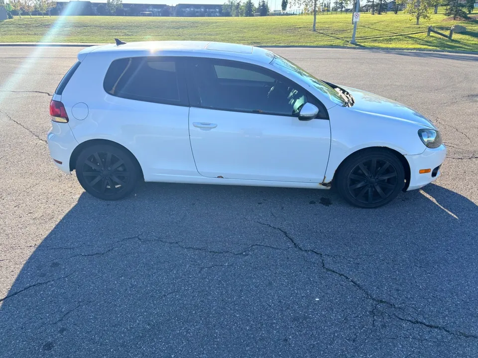 Volkswagen Golf 2010 photo 3