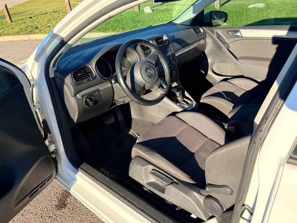 Volkswagen Golf 2010 photo 5
