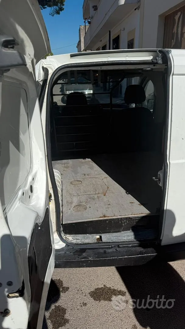 Fiat Fiorino 2010 photo 5