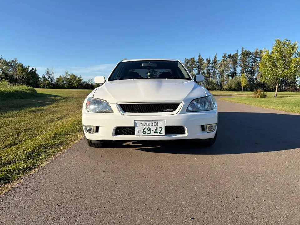 Toyota Altezza 1998 photo 2