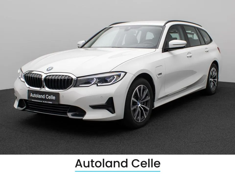 BMW 320E Sport Line