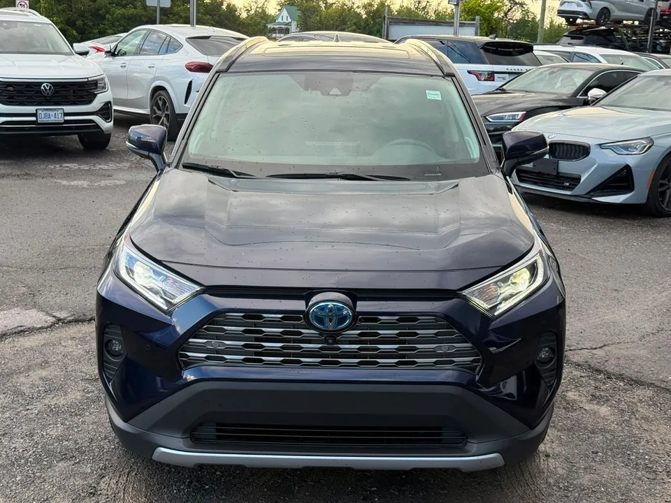 Toyota Rav4 2021 photo 2