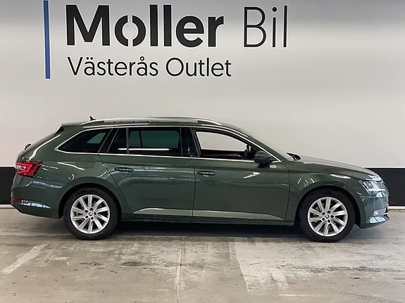 Skoda Superb 2019 photo 4