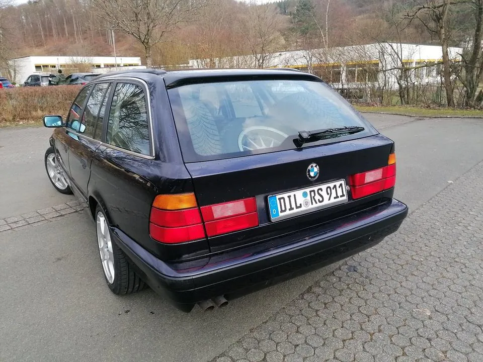 BMW 525I