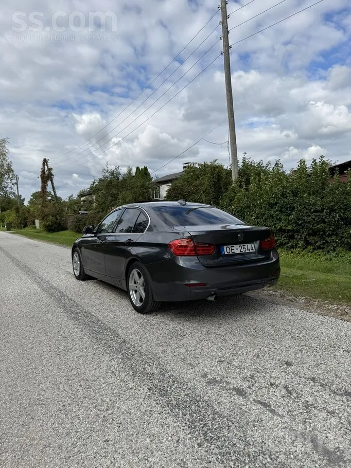 BMW 320 2013 photo 4