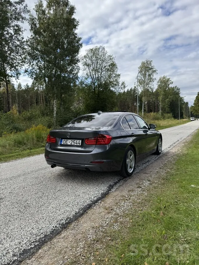 BMW 320 2013 photo 3