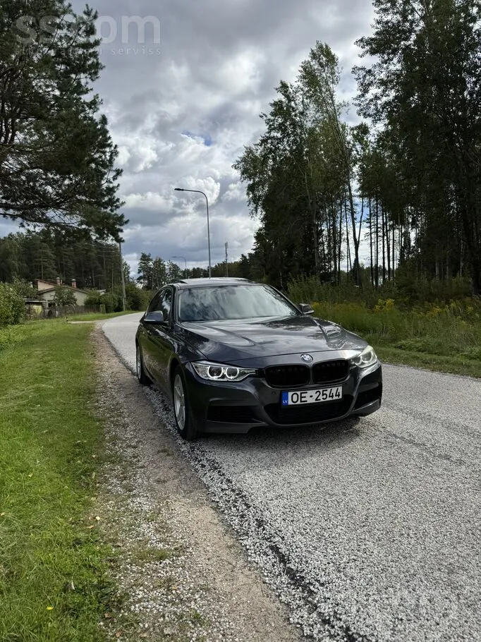 BMW 320 2013 photo 2