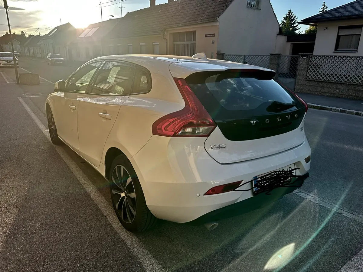 Volvo V40 2018 photo 3