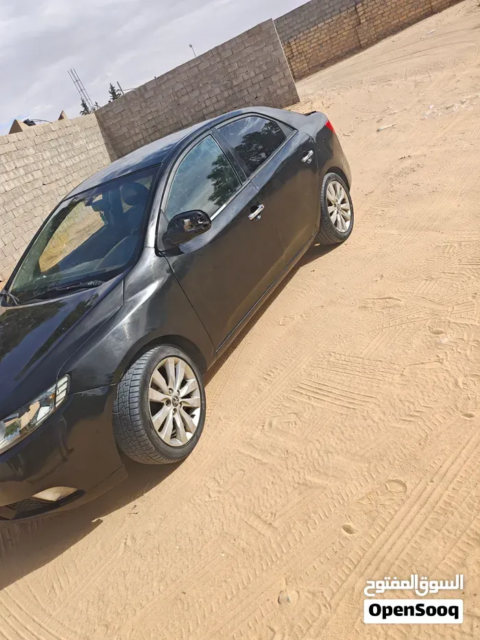 Kia Forte 2010 photo 2