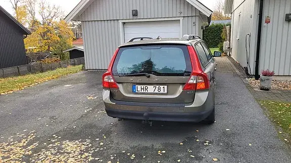 Volvo V70 2010 photo 4