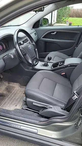 Volvo V70 2010 photo 5