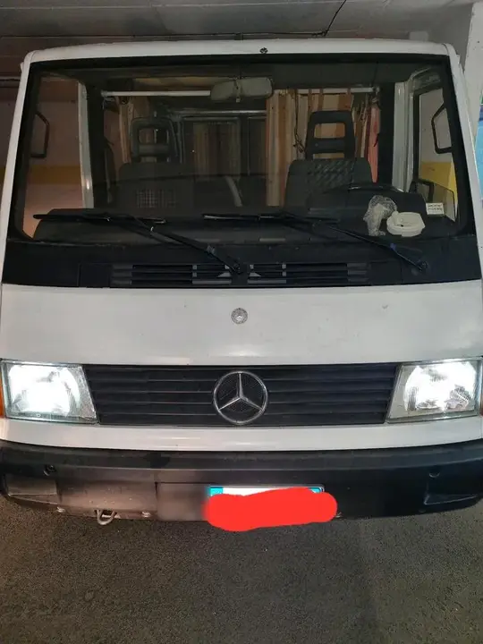 Mercedes-Benz Mb 100