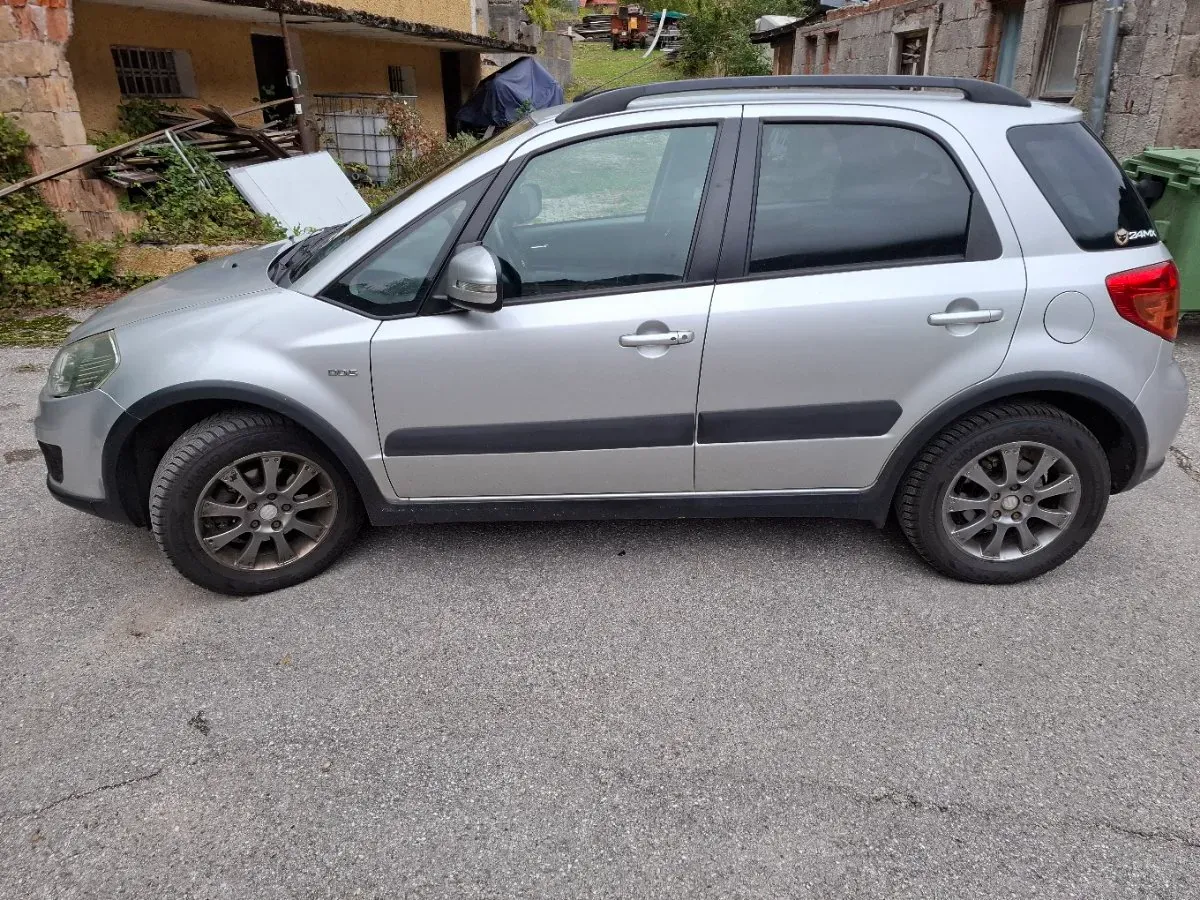 Suzuki Sx4 2012 photo 3
