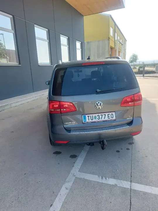 Volkswagen Touran 2014 photo 3