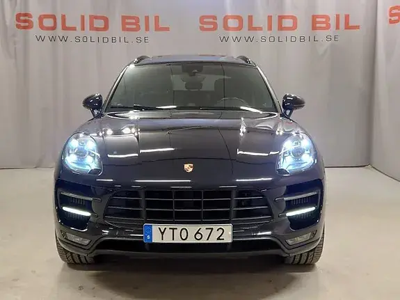 Porsche Macan Turbo 2018 photo 2