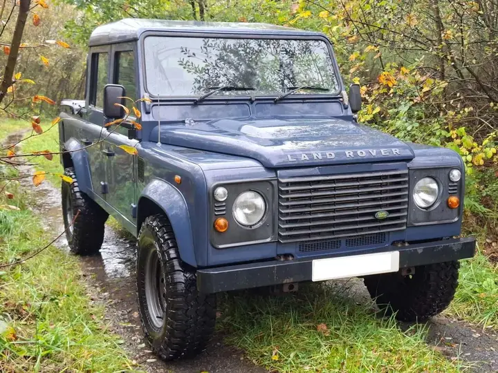 Land Rover Defender 110 2009 photo 5