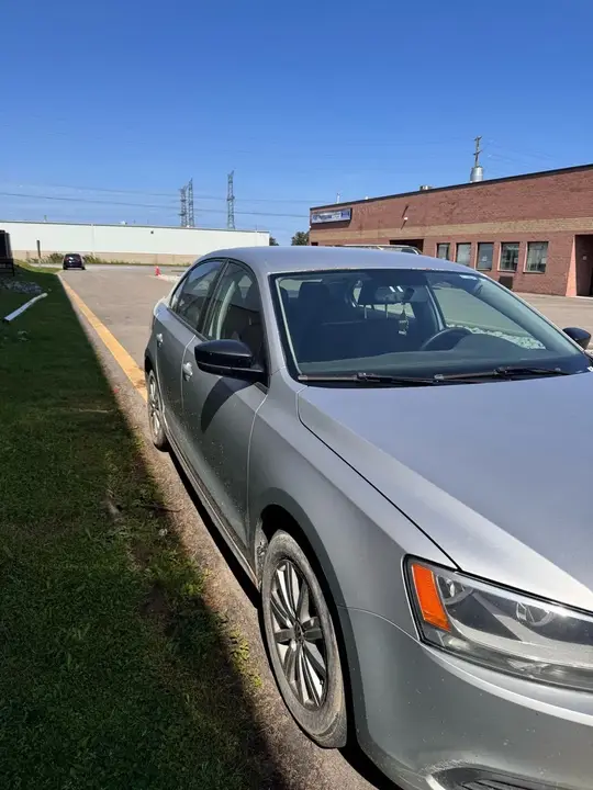 Volkswagen Jetta 2012 photo 3