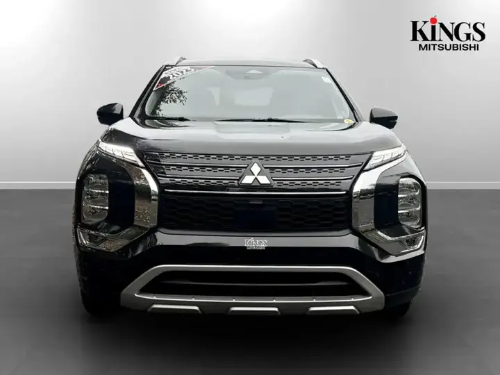 Mitsubishi Outlander 2023 photo 4