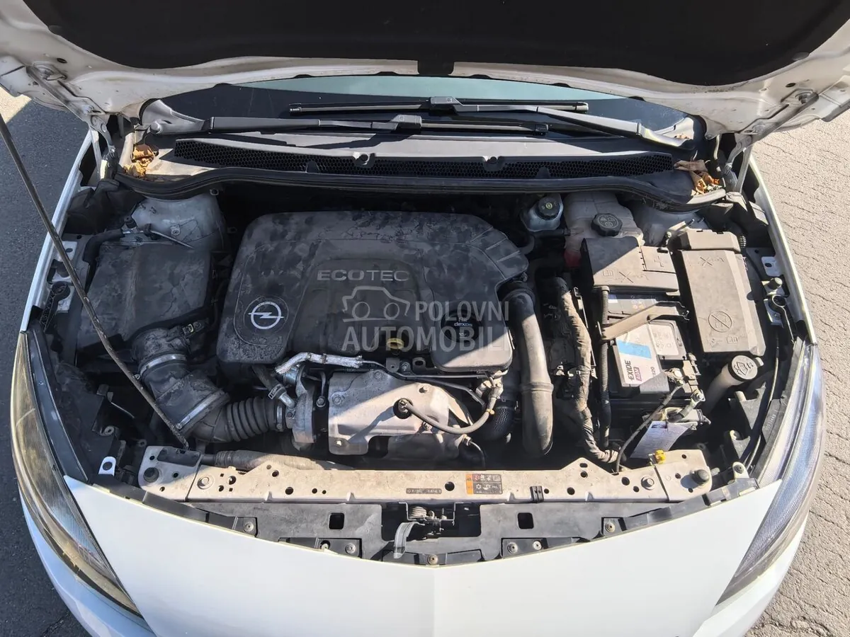 Opel Astra J 2015 photo 5