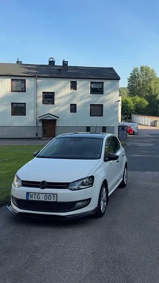 Volkswagen Polo 2011 photo 2
