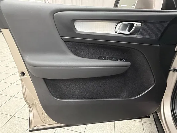 Volvo Xc40 2024 photo 4