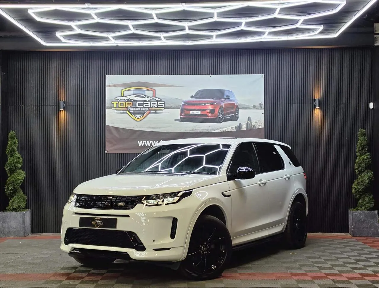 Land Rover Discovery Sport 2020 photo 2