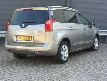 Peugeot 5008 2013 photo 2