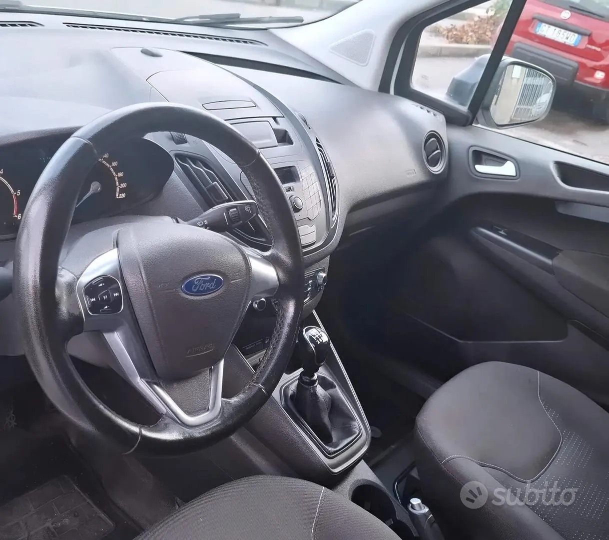 Ford Transit Courier 2022 photo 5