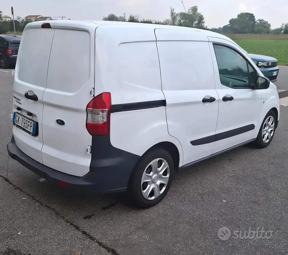 Ford Transit Courier 2022 photo 3