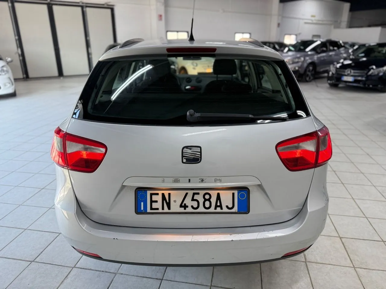 Seat Ibiza 2012 photo 2