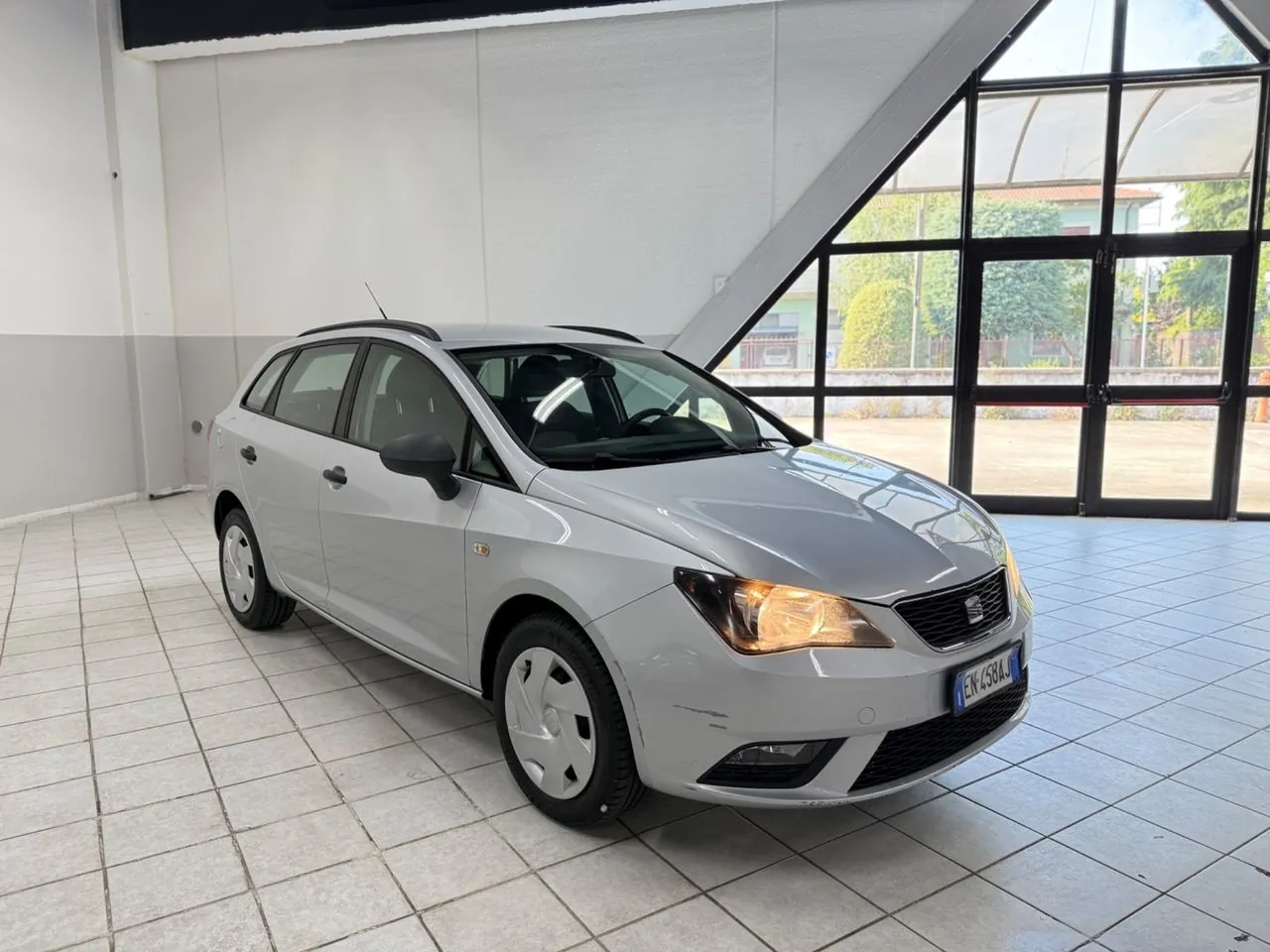 Seat Ibiza 2012 photo 3