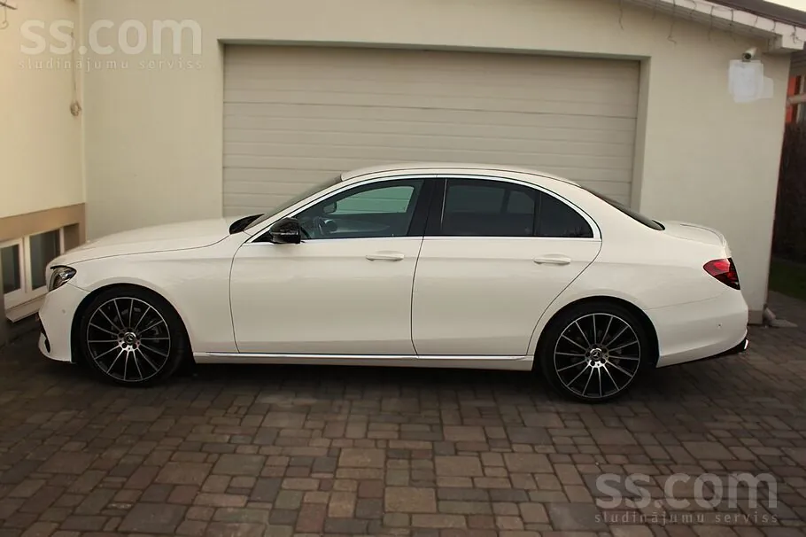 Mercedes-Benz E200 2018 photo 3
