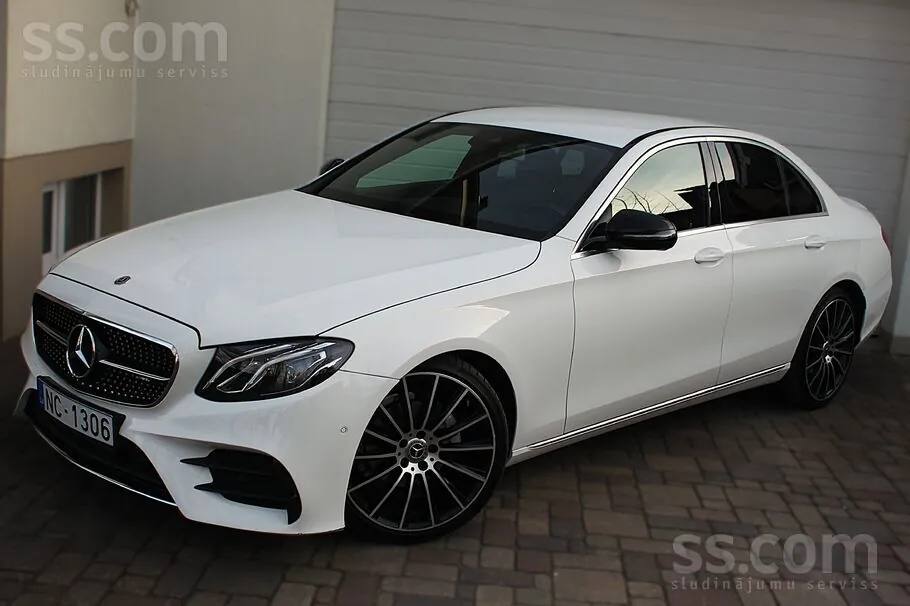 Mercedes-Benz E200