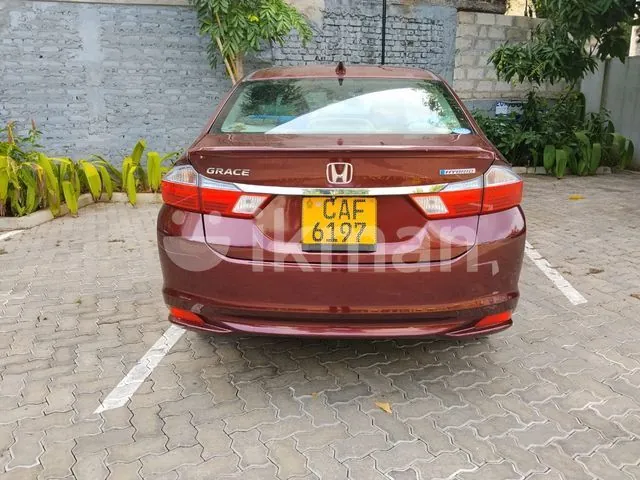 Honda Grace 2015 photo 4