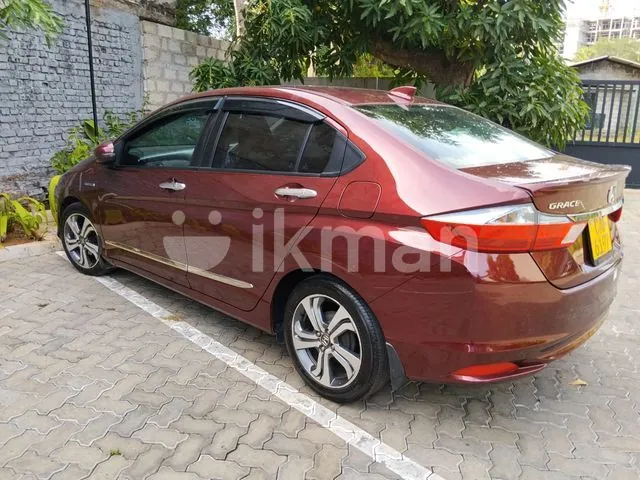 Honda Grace 2015 photo 5