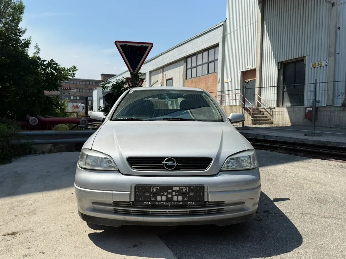 Opel Astra 2002 photo 2